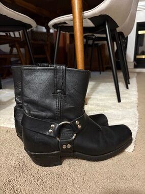 Frye Women's Vintage Black 8R Harness Boots